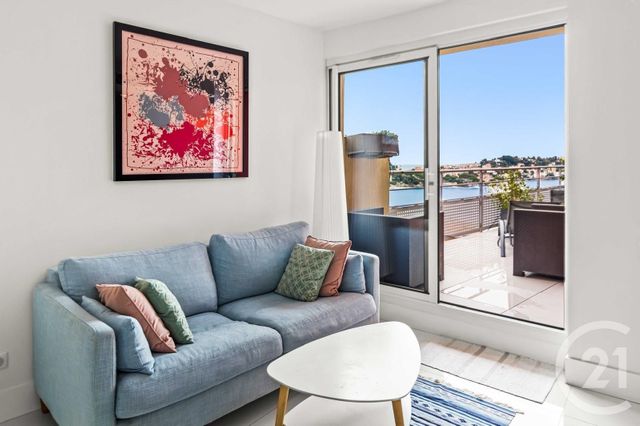 Appartement F2 à vendre - 2 pièces - 33.0 m2 - VILLEFRANCHE SUR MER - 06 - PROVENCE-ALPES-COTE-D-AZUR - Century 21 Lafage Transactions