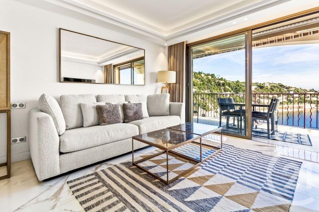 Appartement F2 à vendre - 2 pièces - 59.0 m2 - VILLEFRANCHE SUR MER - 06 - PROVENCE-ALPES-COTE-D-AZUR - Century 21 Lafage Transactions