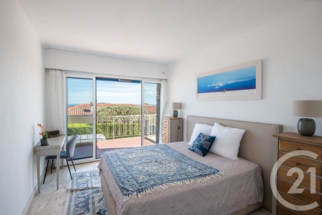 Appartement F4 à vendre - 4 pièces - 93.0 m2 - VILLEFRANCHE SUR MER - 06 - PROVENCE-ALPES-COTE-D-AZUR - Century 21 Lafage Transactions