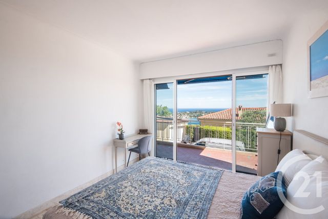 Appartement F4 à vendre - 4 pièces - 93.0 m2 - VILLEFRANCHE SUR MER - 06 - PROVENCE-ALPES-COTE-D-AZUR - Century 21 Lafage Transactions