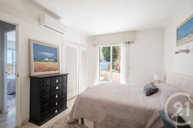 Appartement F4 à vendre - 4 pièces - 93.0 m2 - VILLEFRANCHE SUR MER - 06 - PROVENCE-ALPES-COTE-D-AZUR - Century 21 Lafage Transactions