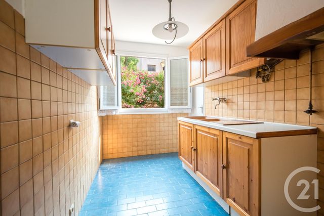 Appartement F3 à vendre - 3 pièces - 57.0 m2 - VILLEFRANCHE SUR MER - 06 - PROVENCE-ALPES-COTE-D-AZUR - Century 21 Lafage Transactions