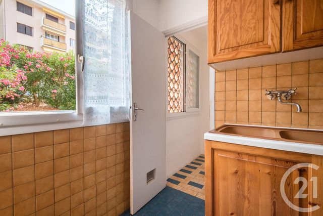 Appartement F3 à vendre - 3 pièces - 57.0 m2 - VILLEFRANCHE SUR MER - 06 - PROVENCE-ALPES-COTE-D-AZUR - Century 21 Lafage Transactions
