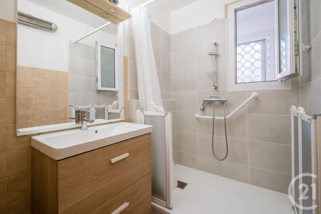 Appartement F3 à vendre - 3 pièces - 57.0 m2 - VILLEFRANCHE SUR MER - 06 - PROVENCE-ALPES-COTE-D-AZUR - Century 21 Lafage Transactions