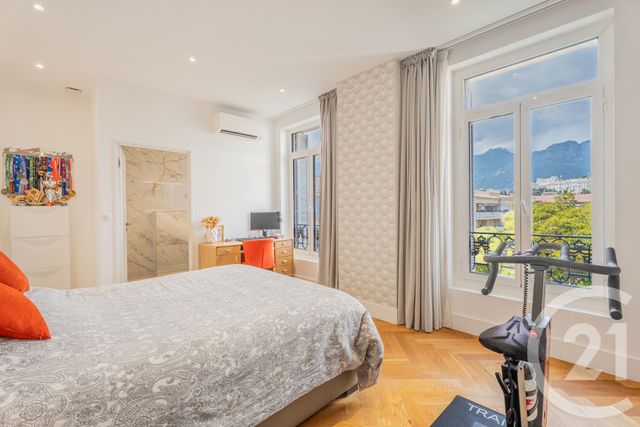 Appartement F3 à vendre - 3 pièces - 87.5 m2 - MENTON - 06 - PROVENCE-ALPES-COTE-D-AZUR - Century 21 Lafage Transactions