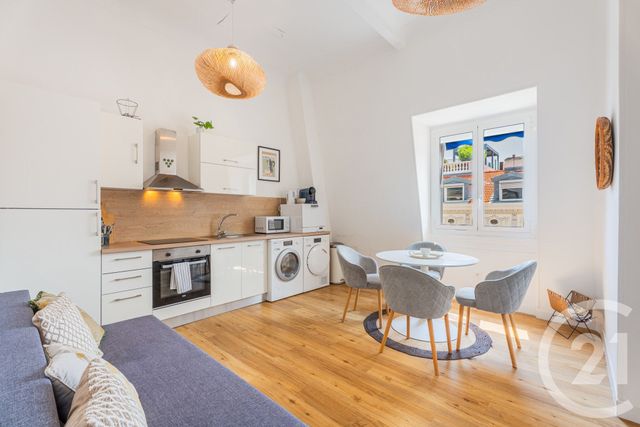Appartement F3 à vendre - 3 pièces - 82.5 m2 - MENTON - 06 - PROVENCE-ALPES-COTE-D-AZUR - Century 21 Lafage Transactions