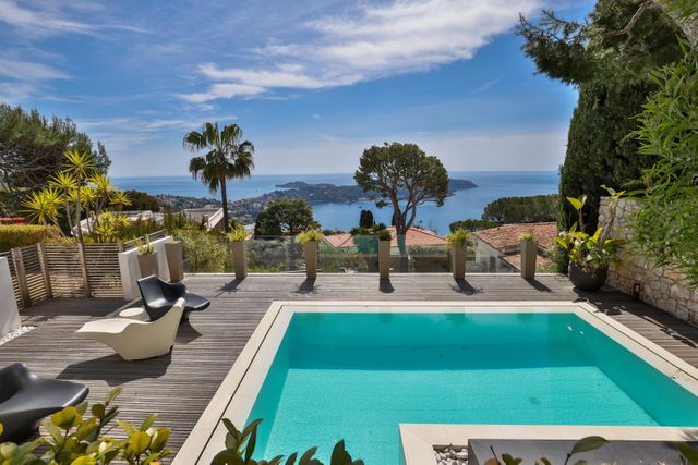 maison à vendre - 8 pièces - 286.16 m2 - VILLEFRANCHE SUR MER - 06 - PROVENCE-ALPES-COTE-D-AZUR - Century 21 Lafage Transactions