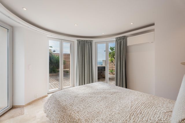maison à vendre - 5 pièces - 200.0 m2 - VILLEFRANCHE SUR MER - 06 - PROVENCE-ALPES-COTE-D-AZUR - Century 21 Lafage Transactions