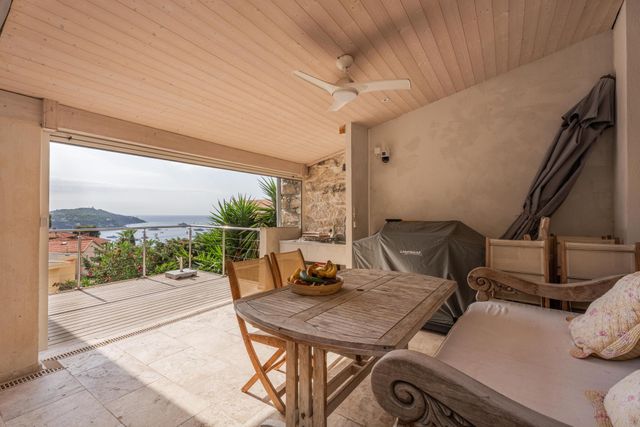 maison à vendre - 5 pièces - 200.0 m2 - VILLEFRANCHE SUR MER - 06 - PROVENCE-ALPES-COTE-D-AZUR - Century 21 Lafage Transactions