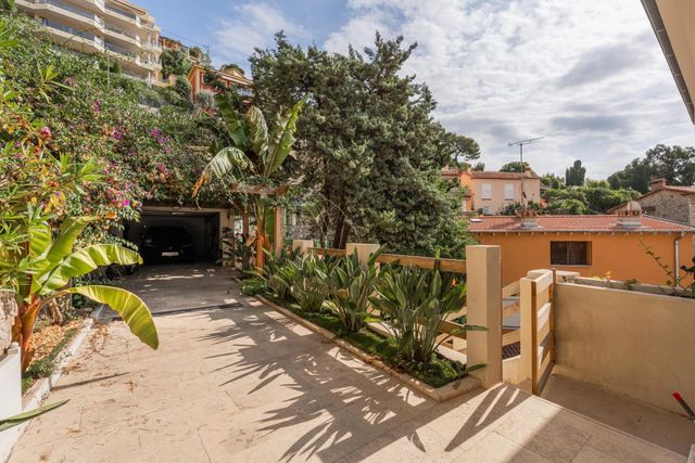 maison à vendre - 5 pièces - 200.0 m2 - VILLEFRANCHE SUR MER - 06 - PROVENCE-ALPES-COTE-D-AZUR - Century 21 Lafage Transactions