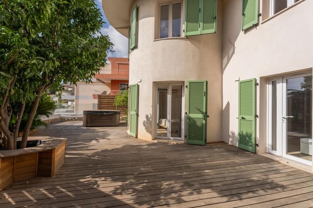 maison à vendre - 5 pièces - 200.0 m2 - VILLEFRANCHE SUR MER - 06 - PROVENCE-ALPES-COTE-D-AZUR - Century 21 Lafage Transactions
