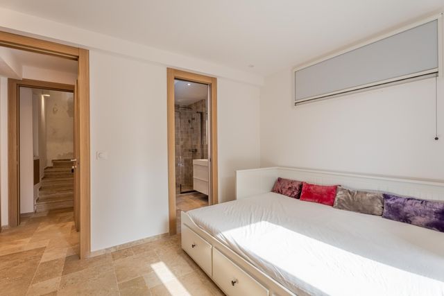 maison à vendre - 5 pièces - 200.0 m2 - VILLEFRANCHE SUR MER - 06 - PROVENCE-ALPES-COTE-D-AZUR - Century 21 Lafage Transactions
