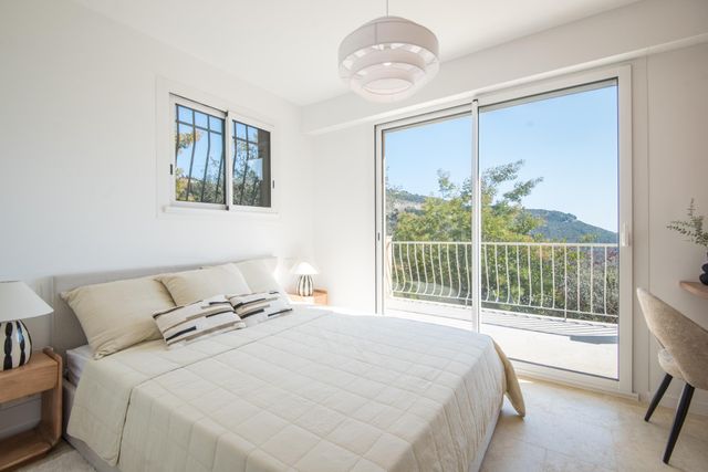 maison à vendre - 8 pièces - 236.0 m2 - LA TURBIE - 06 - PROVENCE-ALPES-COTE-D-AZUR - Century 21 Lafage Transactions