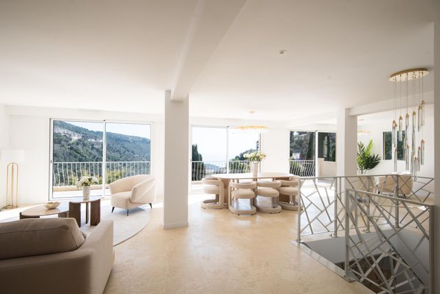 maison à vendre - 8 pièces - 236.0 m2 - LA TURBIE - 06 - PROVENCE-ALPES-COTE-D-AZUR - Century 21 Lafage Transactions