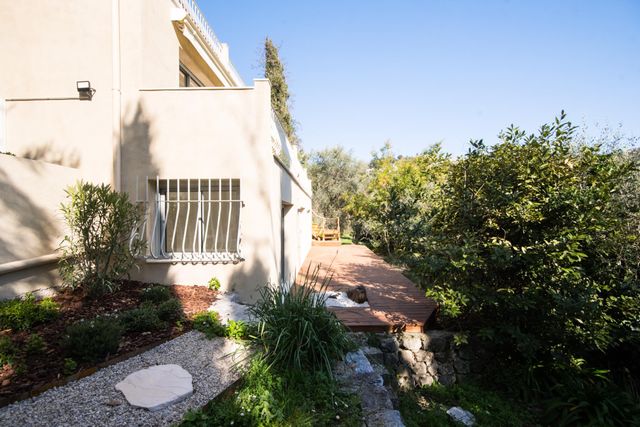 maison à vendre - 8 pièces - 236.0 m2 - LA TURBIE - 06 - PROVENCE-ALPES-COTE-D-AZUR - Century 21 Lafage Transactions