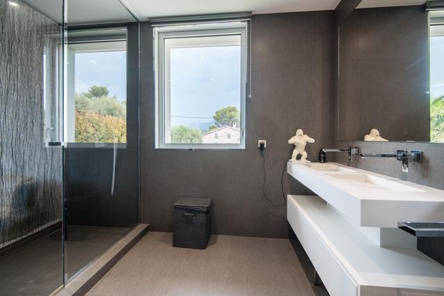 maison à vendre - 5 pièces - 256.0 m2 - ROQUEFORT LES PINS - 06 - PROVENCE-ALPES-COTE-D-AZUR - Century 21 Lafage Transactions