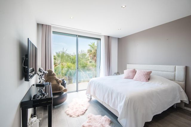 maison à vendre - 5 pièces - 256.0 m2 - ROQUEFORT LES PINS - 06 - PROVENCE-ALPES-COTE-D-AZUR - Century 21 Lafage Transactions