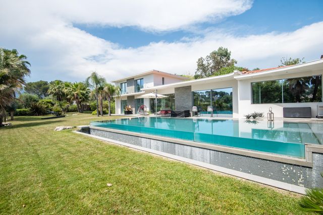 maison à vendre - 5 pièces - 256.0 m2 - ROQUEFORT LES PINS - 06 - PROVENCE-ALPES-COTE-D-AZUR - Century 21 Lafage Transactions
